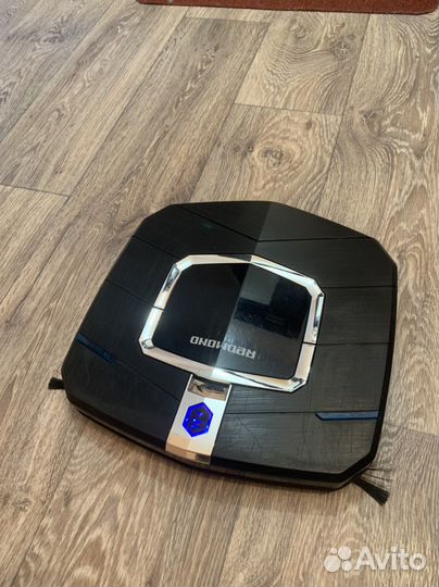 Робот пылесос