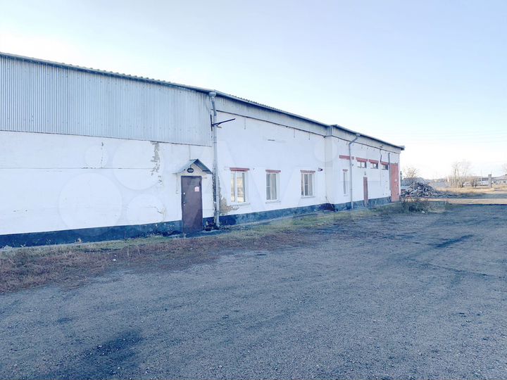 Здание 2069.5 м² + Участки