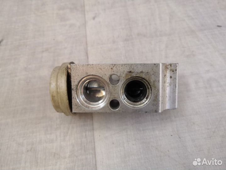 Клапан кондиционера Hyundai Elantra HD 1.6 G4FC