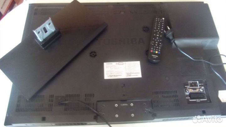 Телевизор Toshiba 32KL933 c DVD-приводом