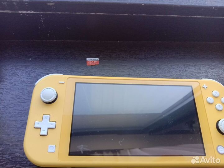 Nintendo switch Lite+карта памяти 64г+ игра