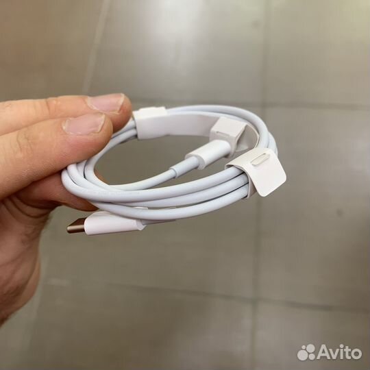 Оригинальный провод Apple USB-C на Lightning