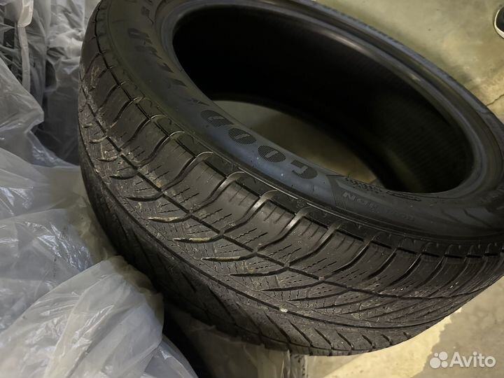 Goodyear UltraGrip 8 Performance 245/45 R18 100V