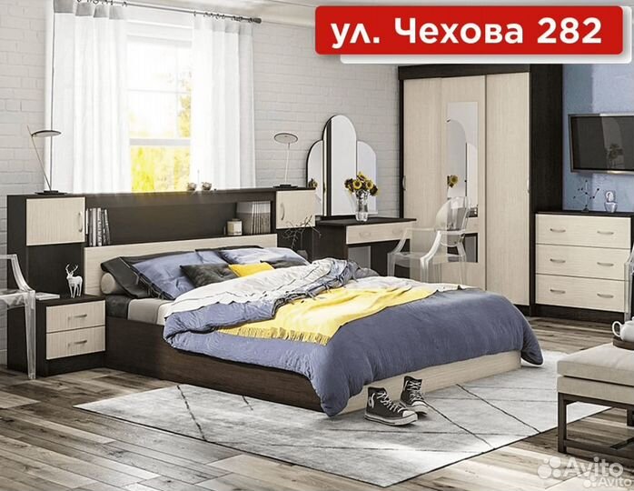 Спальный гарнитур