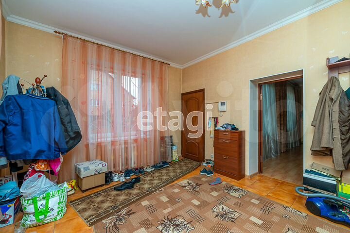 Коттедж 490 м² на участке 10 сот.