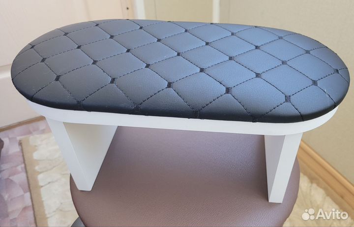 Маникюрная подставка для рук