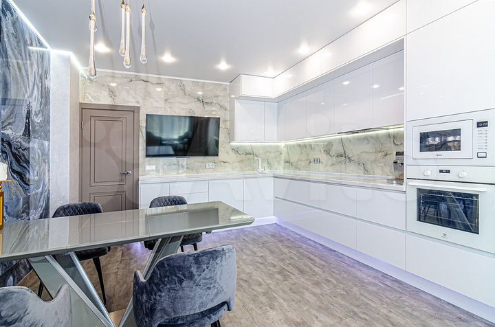 3-к. квартира, 80 м², 8/12 эт.