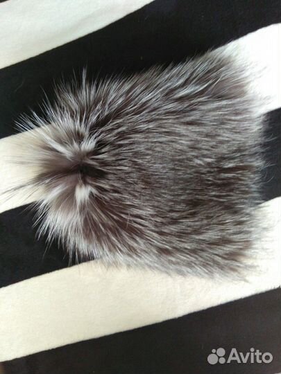 Вязаная шапка серебристая чернобурка
