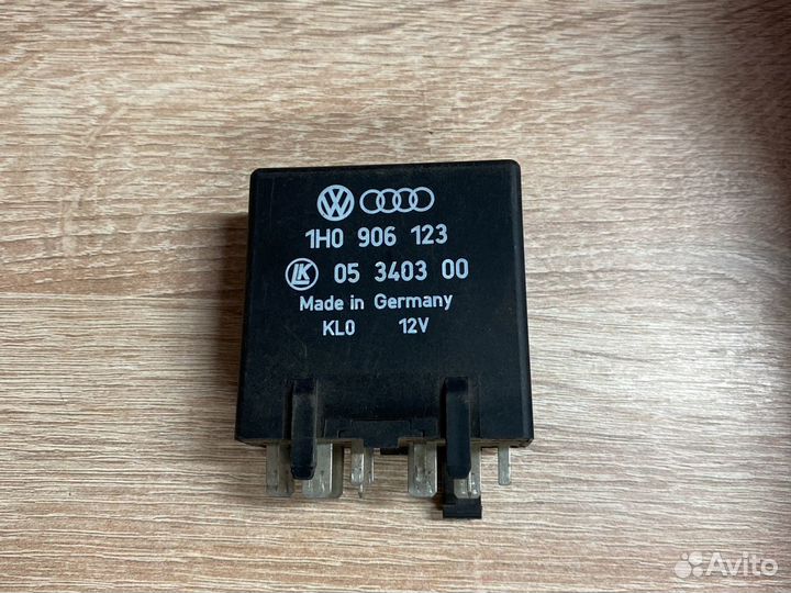 Реле свечей накаливания VAG 1H0906123