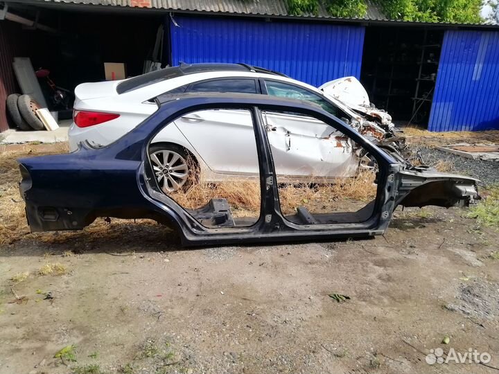 Боковина кузова правая Киа Спектра