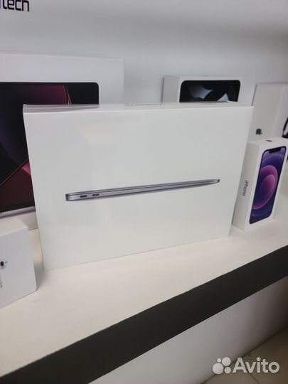 Macbook air 13 m1 8/256 (цвет уточняйте)
