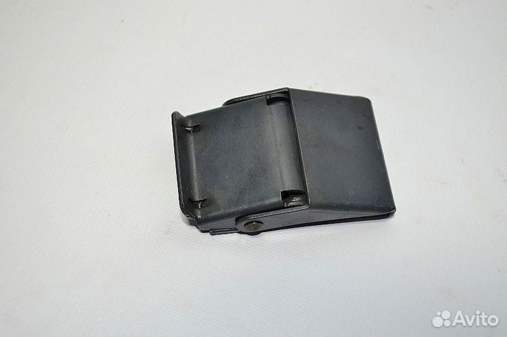 Кронштейн крепления крыла переднего моста, правый