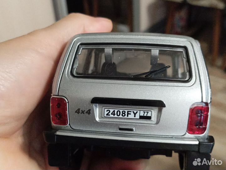 Ваз 2121 LADA niva нива 1:18 новая