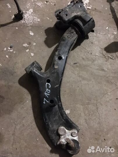 Рычаг передний левый нижний Honda CR-V 3