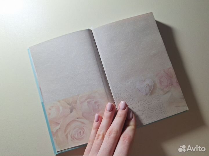 Блокнот с цветными страницами