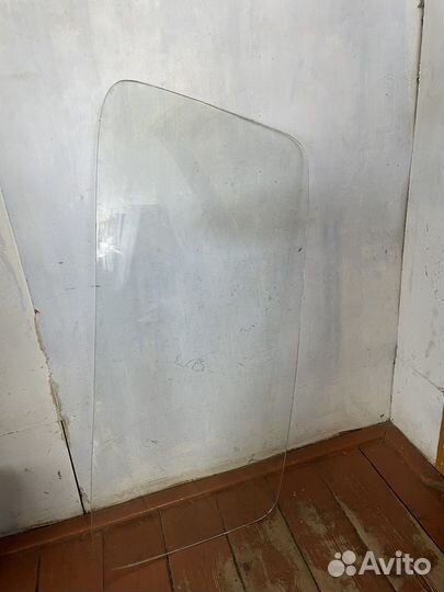 Продам стекло триплекс для Запорожца заз 968 М