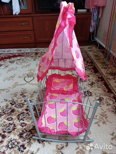 Детская кроватка для кукол