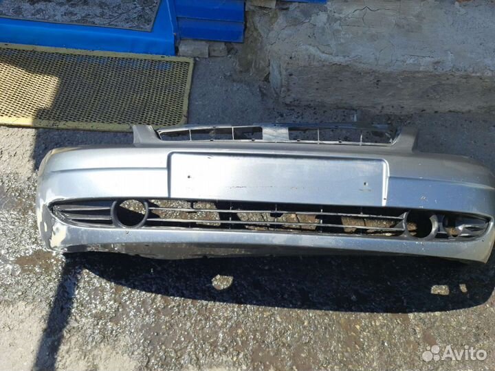 Передний бампер priora
