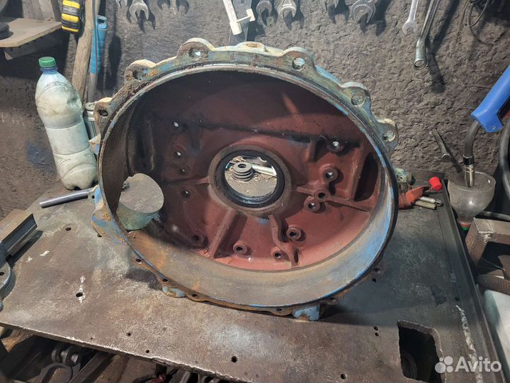 Колокол (картер сцепления) т40