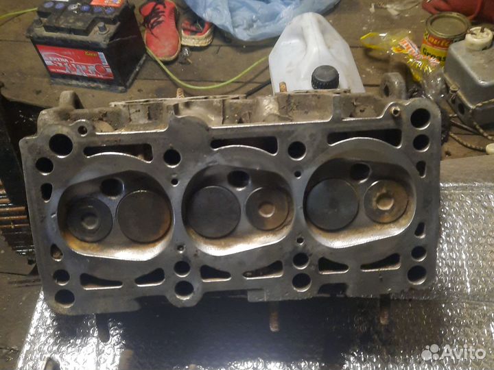 Головка блока цилиндров Audi 100 C4 2.6 - 2,8