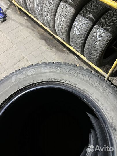 Bridgestone Ice Cruiser 7000 225/65 R17