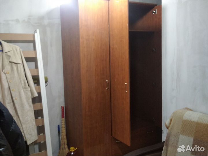 Шкаф распашной с полками бу