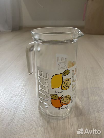 Кувшин стеклянный
