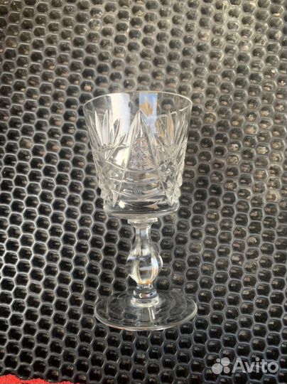 Хрустальные рюмки
