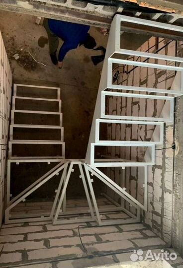 Металлокаркасов лестниц Изготовление