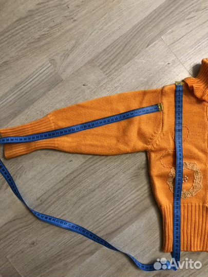 Свитер на девочку б/у