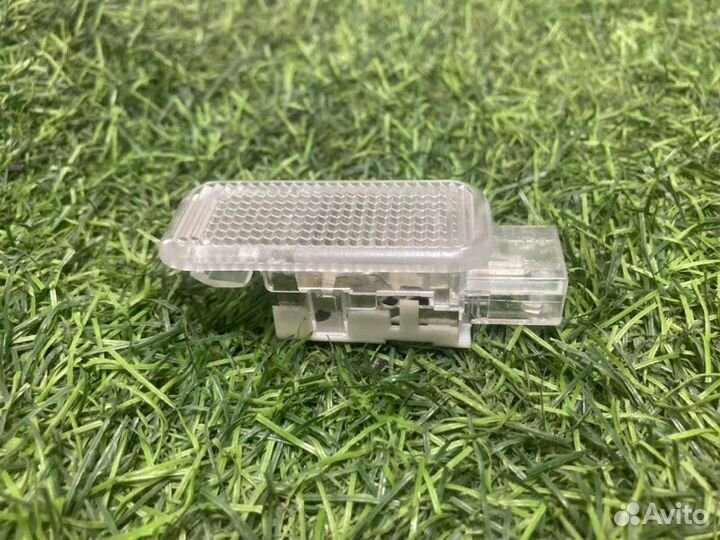 Плафон подсветки салона Audi A5 8T 3.2 2008