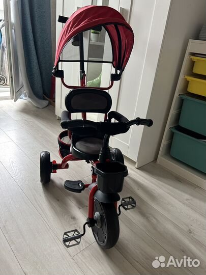 Трехколесный велосипед с ручкой kreiss