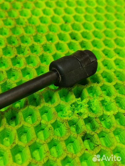 Упор крышки багажника Opel Astra H седан