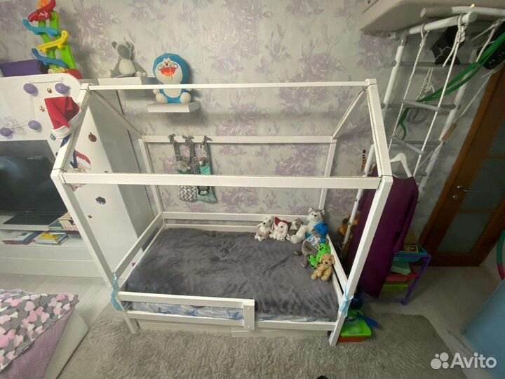 Детская кровать домик с матрасом