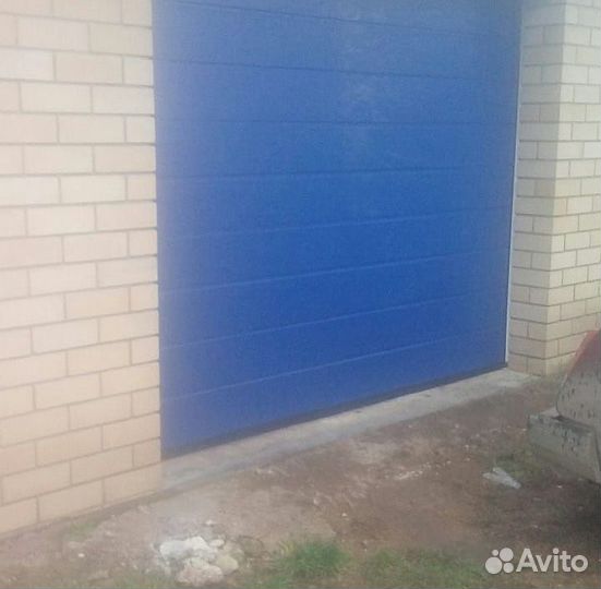 Секционные ворота