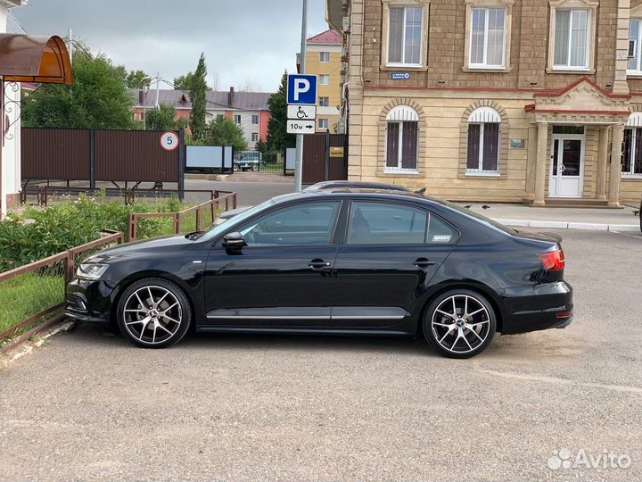 Нижние OEM хром молдинги дверей Jetta 6