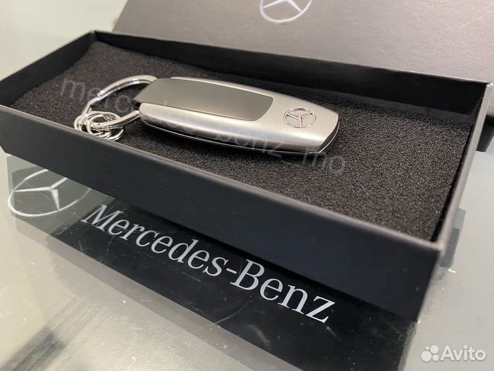 Оригинальный брелок Мерседес Бенц CLS
