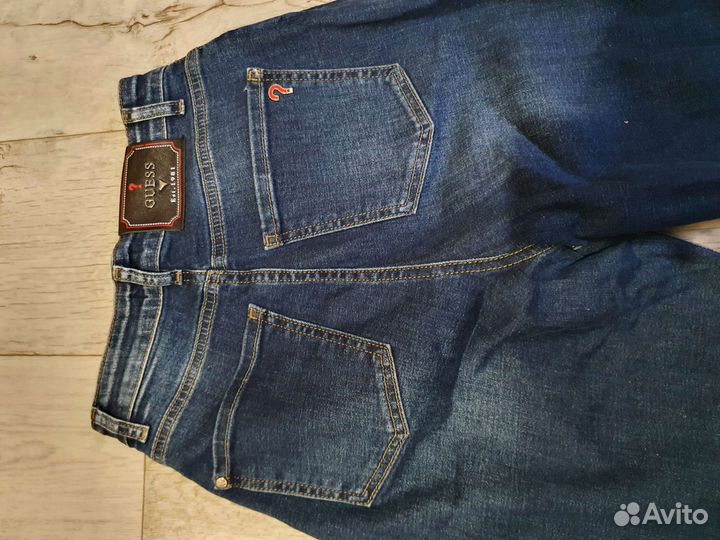 Джинсы женские