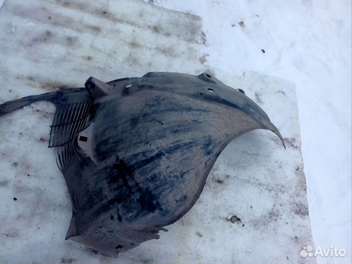 Подкрылок передний правый Mercedes-Benz S-Class