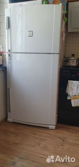 Холодильник sharp