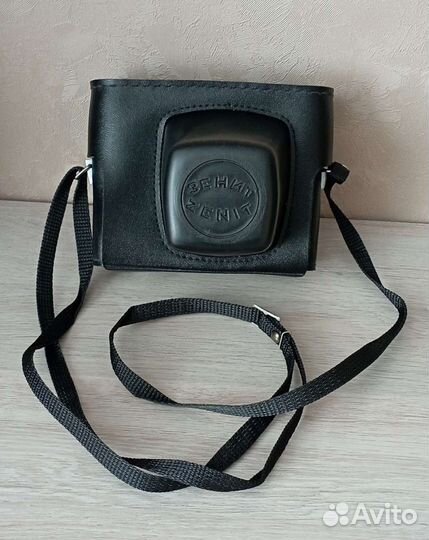 Фотоаппарат зеркальный 