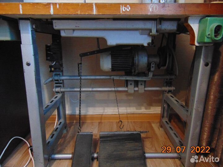 Продам швейную машинку 862 класса