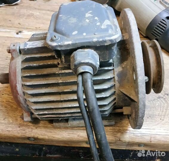 Электродвигатель 220/380