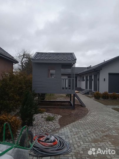 Детский игровой домик из дерева