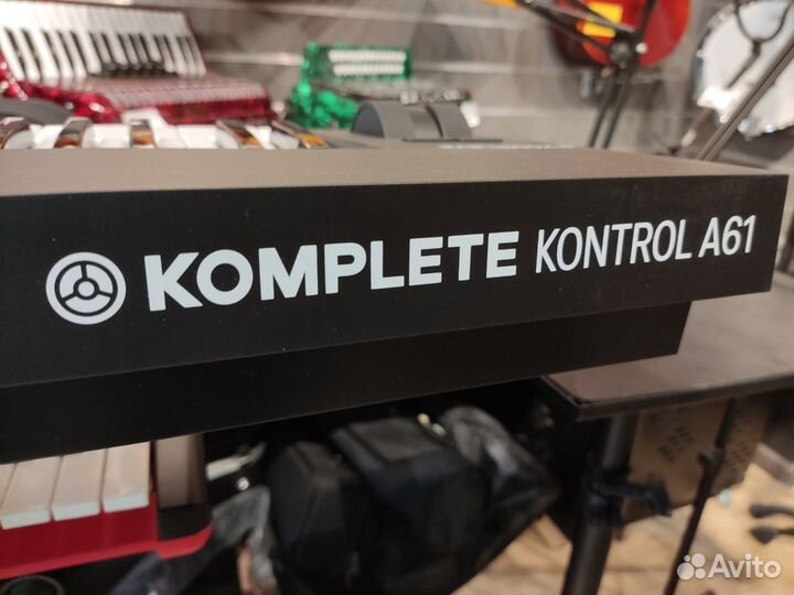 Midi-клавиатура NI Komplete Kontrol A61