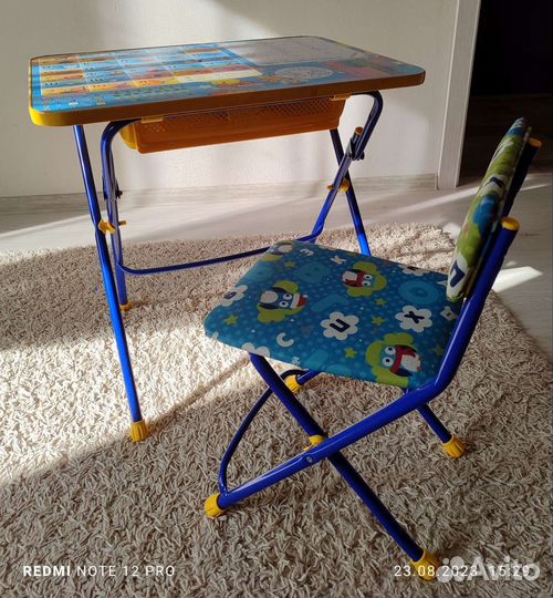 Детский стол и стул