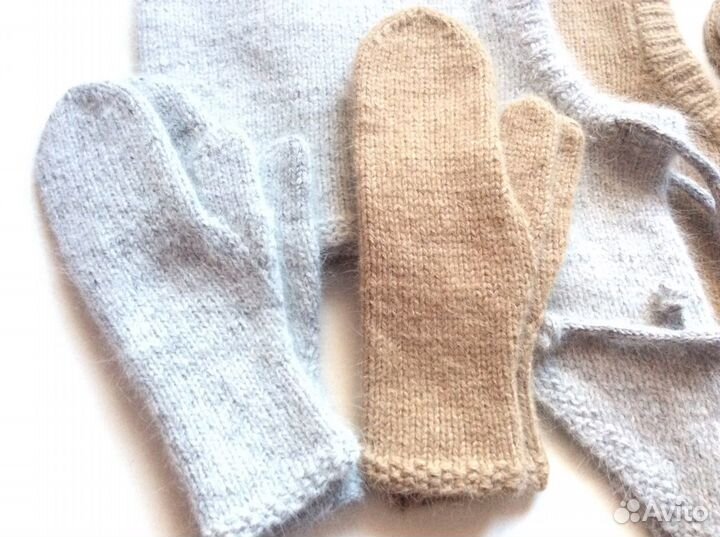 Комплект капор и варежки бежевый