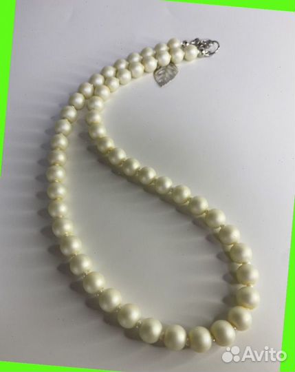 Белые бусы стекло майорка 47 см