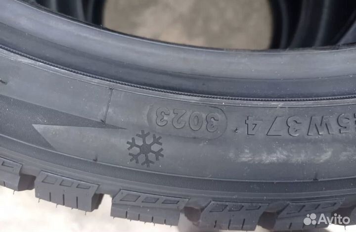 Gripmax SureGrip Pro Ice 275/35 R21 103T