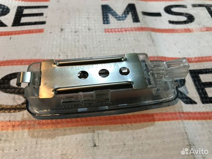 Плафон освещения Audi A6 C6/4F BDX 2007